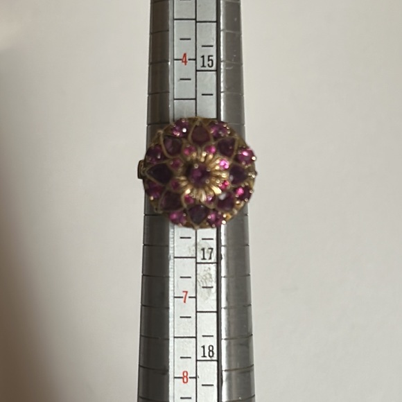 Sold- 18k Yellow Gold Natural Pink Sapphires Ladies Ring - Picture 13 of 17